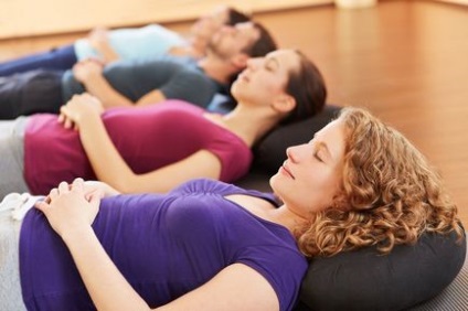 Exercițiile pentru plămâni îmbunătățesc respirația cu ajutorul yoga