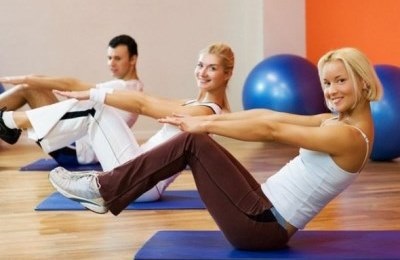 Упражнения за плосък стомах и тънки талията което може да се направи у дома