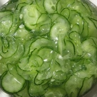 Угорський салат з огірків рецепт приготування