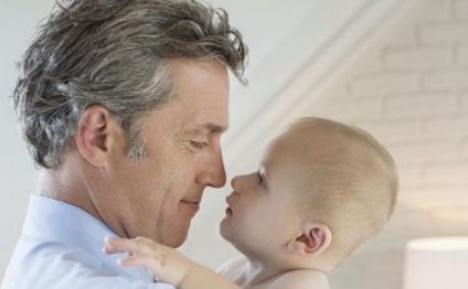 Вік батька впливає на здоров'я майбутньої дитини - новітні дослідження людства і суспільства на