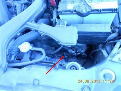 Schimbarea uleiului în variator (fotografie), repararea și întreținerea mașinii nissan tiida, proprietar al ewgopc 2352