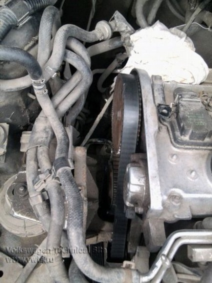Helyettesítés a vezérműszíj vw sharan motor 1, 8t AJH (AWC) (öv) Helyettesítés a vezérműszíj vw sharan motor 1, 8t AJH (AWC)