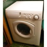 Înlocuirea mânerului trapei pe mașina de spălat indesit ws 84tx, repararea privată a mașinilor de spălat acasă în
