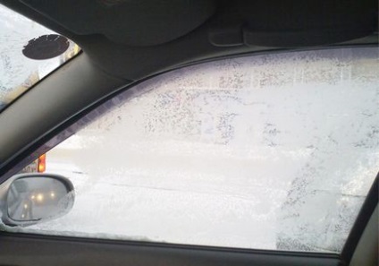 Ferestrele din înghețarea mașinii, ce să faci