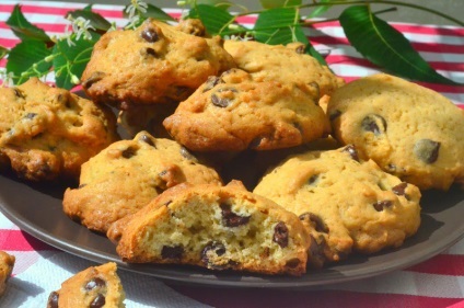 Un cookie rapid cu chipsuri de ciocolată, este delicios!