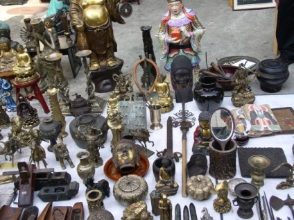 Piața de pe piața ticăinelor și a altor piețe de purici din Moscova și Sankt-Petersburg