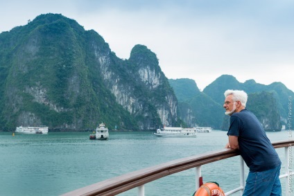 Halong Bay Vietnamban, vagy 5 ok, hogy látogasson el az új 7 csodája a természet