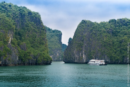 Halong Bay Vietnamban, vagy 5 ok, hogy látogasson el az új 7 csodája a természet