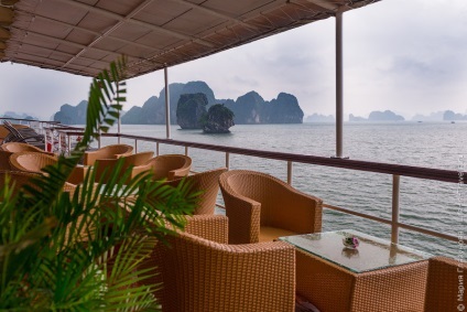 Halong Bay Vietnamban, vagy 5 ok, hogy látogasson el az új 7 csodája a természet