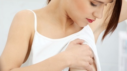 Vânătăile de sân sunt teribile și cum se pot preveni complicațiile lor