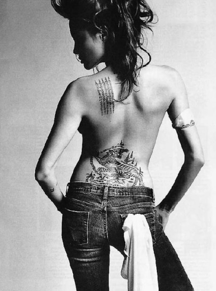 Ce spune Angelina Jolie despre tatuajul ei?