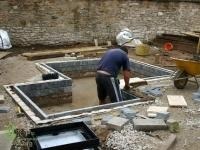 Készíts egy tó a kezüket beton (a) Készíts egy tó a kezüket konkrét