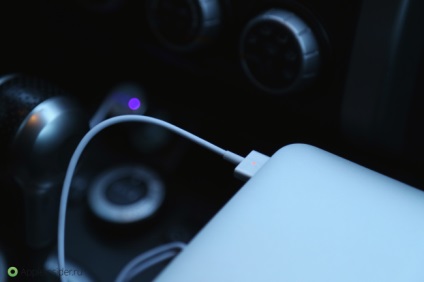 Deppa autós töltő «takarmány» MacBook az autóban, az értékelés a legjobb szerkentyű