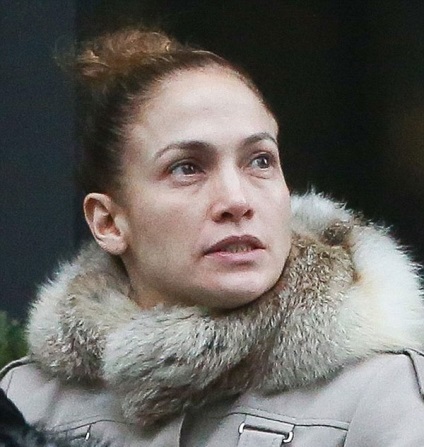 Jennifer Lopez fără machiaj a apărut pe fotografia de pe stradă