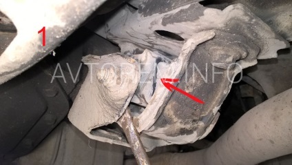 Raportul foto care descrie înlocuirea pernei din spate a motorului auto daewoo lanos, daewoo