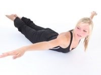 Gimnastica pentru întărirea mușchilor spatelui și a coloanei vertebrale este principala indicație pentru programare