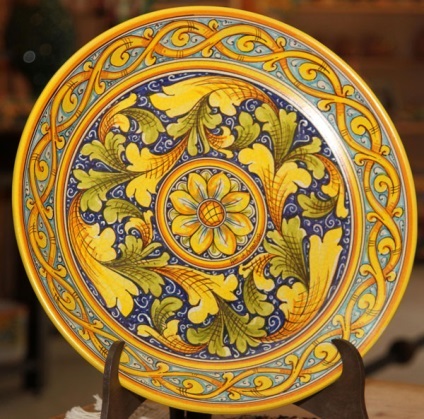 Olandeză și italiană majolica-lucrări ceramice interesante