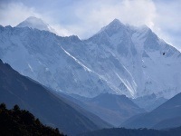 Гора еверест (Джомолунгма) - найвища вершина світу