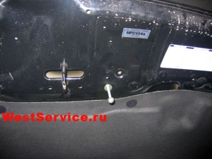 Honda civic 2007 instalarea unui parktronic, o încuietoare pe capotă și o încuietoare pe împingător