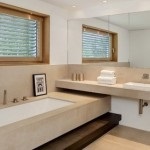 Інтер'єр ванної кімнати сучасний дизайн суміщеної ванни з вікном в квартирі