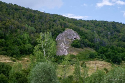 Izvorul Sfintei Ilie, muntele alb, poiana Gavrilovaya