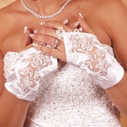 Ce să cumpărați mănuși de nuntă - scurte sau lungi, din ce țesătură