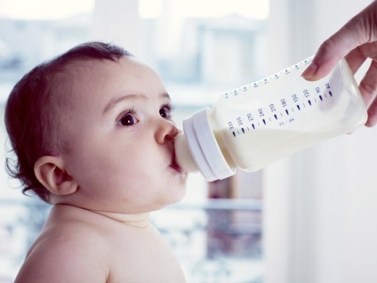 Cum să înțelegeți că un copil nu are suficient lapte matern și nu mănâncă semne
