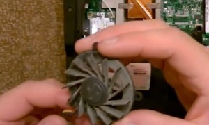 Cum să demontați laptopul asus f3s pentru curățarea prafului și înlocuirea grăsimii termice