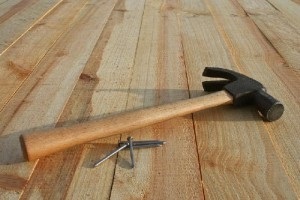 Cum să demontați podeaua din lemn