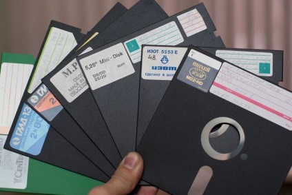 Hogyan készítsünk egy bootolható floppy disk dos