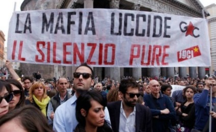 Ma él „Cosa Nostra” - Felül Olaszország