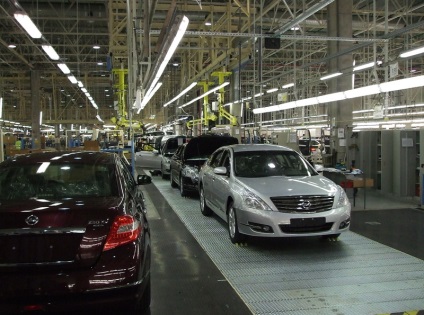 Cum se asamblează nissan rusesc din interior