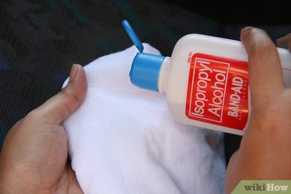 Hogyan lehet eltávolítani a tinta foltot bőrkárpit autó