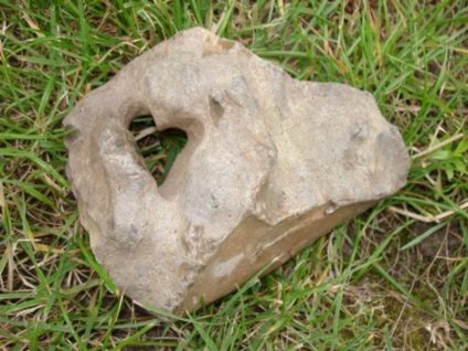 Piatra de gaina din piatra de piatra - portal catre alte lumi, originea, aplicatia si fotografia