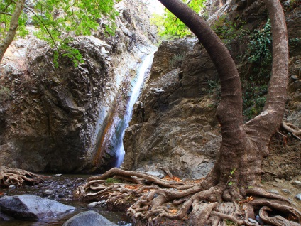 Munții Cipru troodos - natura cyprus - vile din Cipru - satele din Cipru - vizită în Cipru -