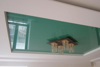 O cutie de carton pe tavan, cum se face o nișă, montajul proeminenței cu mâinile tale, video,