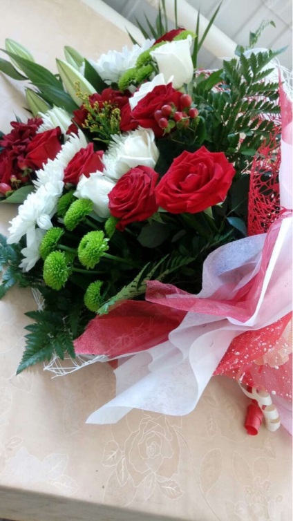 Купити весільні букети квітів в Сизрані