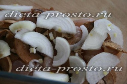 File de pui cu ciuperci și legume, coapte în cuptor