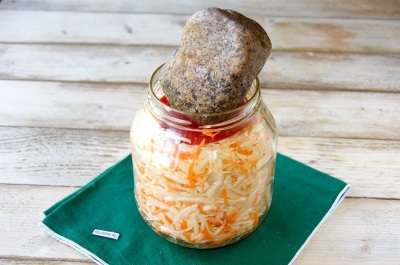 Sauerkraut pentru un borcan de trei litri - rețetă pas cu pas cu o fotografie de gătit