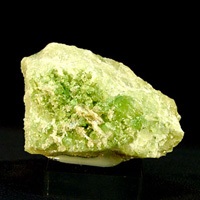 Vesuviană minerală