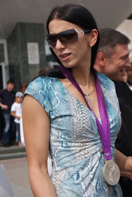 Модний владикавказ - новини - срібна призерка олімпійських ігор Аїда Шанаева йде з великого