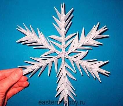 Модульне орігамі сніжинка