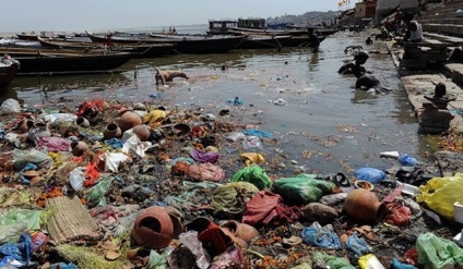 Insula de gunoi din oceanele lumii a crescut de 100 de ori