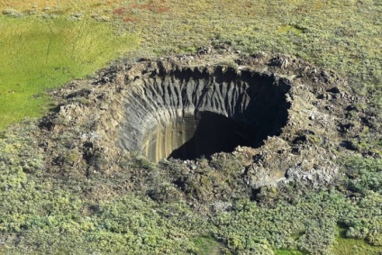 Pe peninsula Siberiană din Yamal, apar cratere gigantice - în lumea interesantă