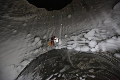 Pe peninsula Siberiană din Yamal, apar cratere gigantice - în lumea interesantă