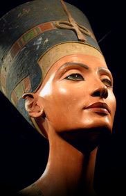 Nefertiti este regina Egiptului