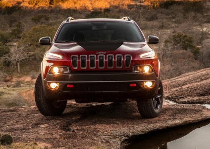 Az új Jeep Cherokee 2014 (leírások, berendezések, videó és fénykép), értékelés alapján az autótulajdonosok