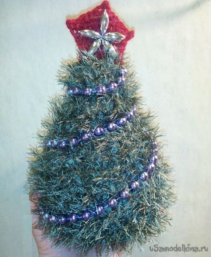 Karácsonyfa a „fű” fonal