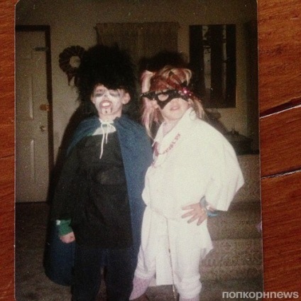 Halloween News - Roz în copilărie a fost o mireasă sângeroasă - fotografie, știri