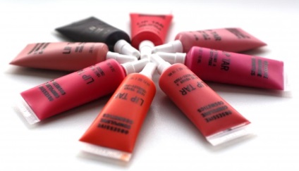 Obsessive compulsive cosmetics, бандерольку